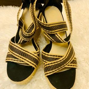 Cute size 11 navy and beige stripe wedge heeled sandals💕🥰